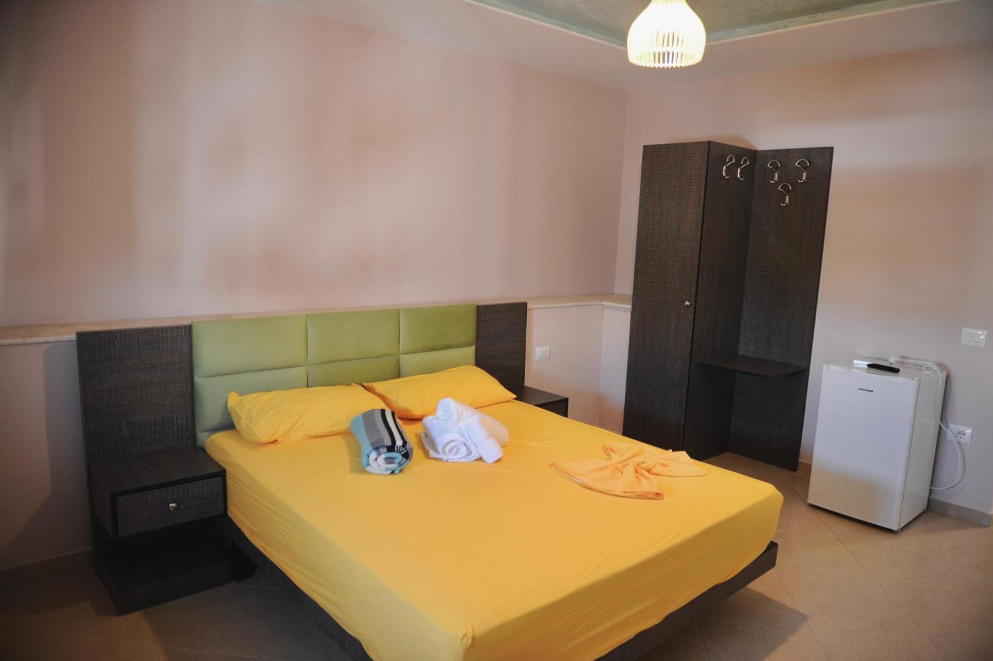 Hotel Fish Land Plazhi San Pietro Eksteriør bilde