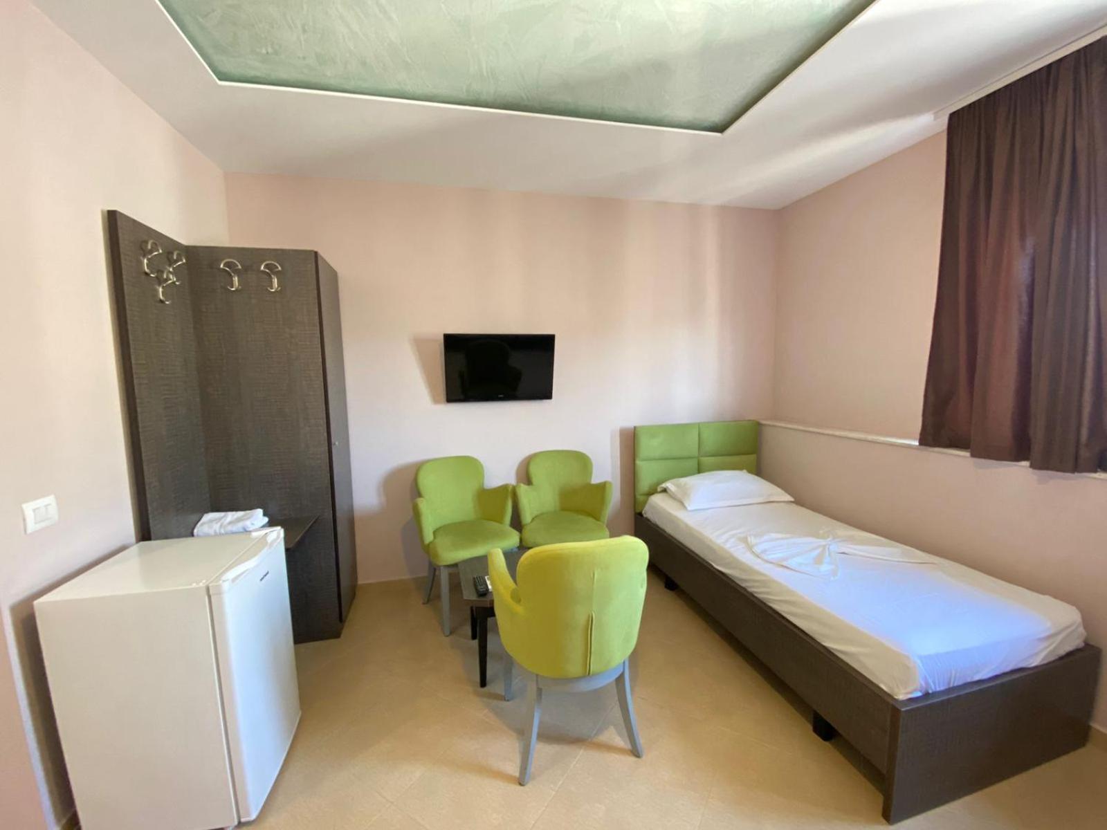 Hotel Fish Land Plazhi San Pietro Eksteriør bilde